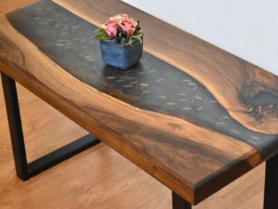 Table en bois faite main – Élégante et durable